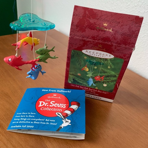 DR SUESS HALLMARK KEEPSAKE ORNAMENT 2000 Collector’s Series One Fish Two Fish - Picture 5 of 11